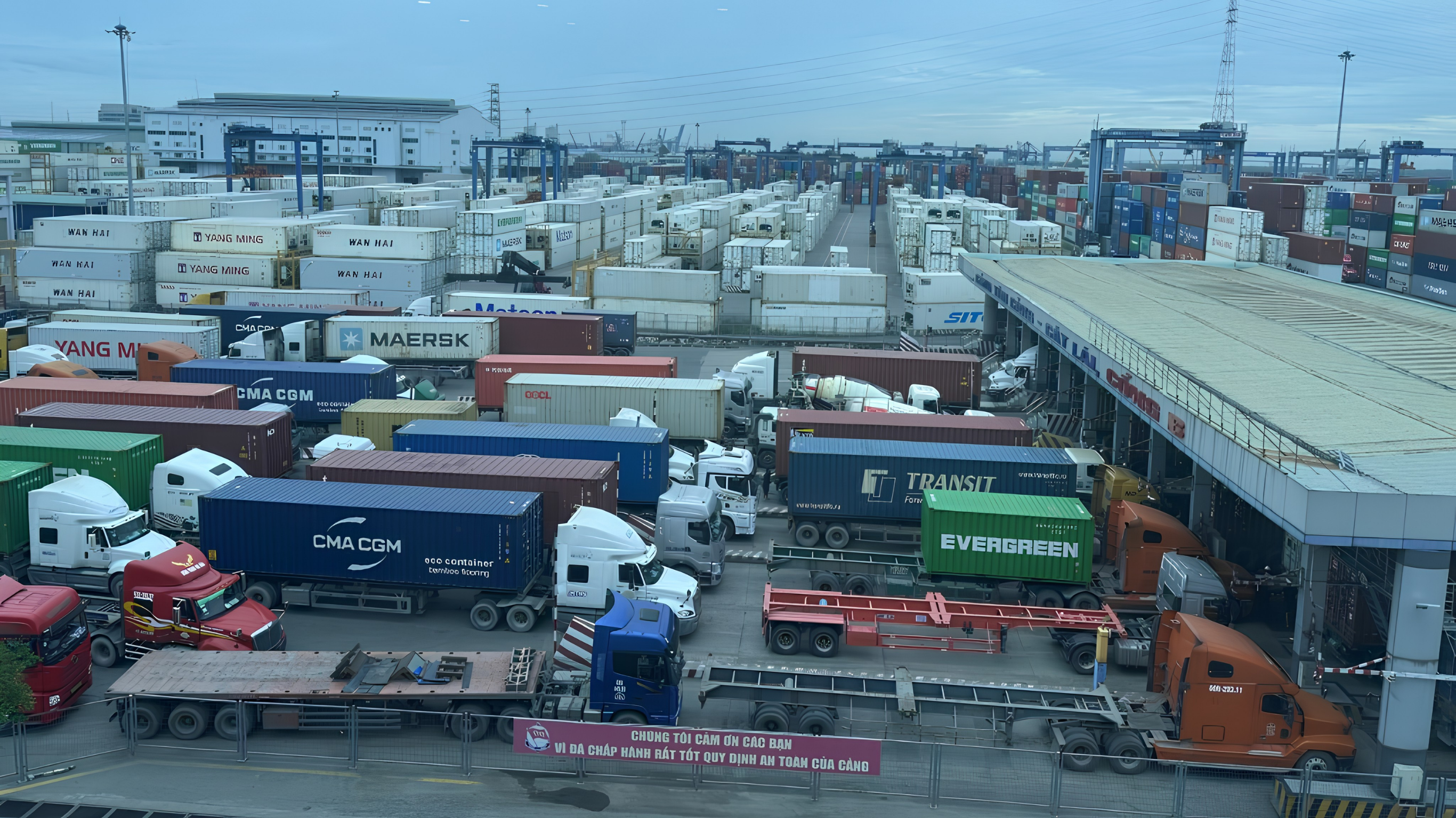 Hơn 98% container rỗng tại Việt Nam vẫn phải quay về depot thay vì được tái sử dụng ngay.
